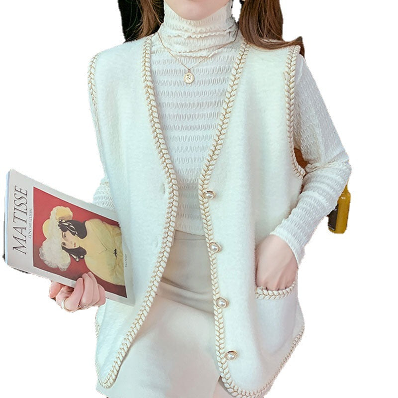 Knitted cardigan for women with decorative buttons Lune London
