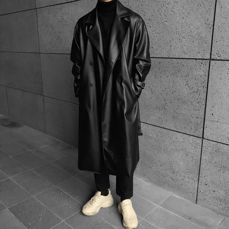 Stylish Long Coat for Men in High-Quality Synthetic Leather with an Elegant Cut Lune London