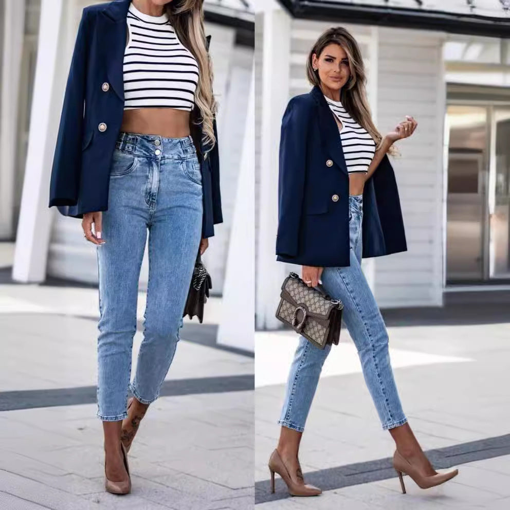 Elegant fitted jacket for women with double row of buttons and versatile cut Lune London
