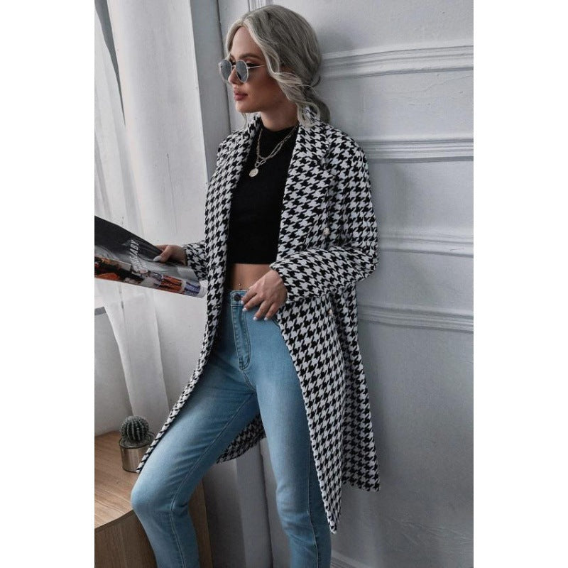 Oversized blazer for women in an exclusive houndstooth design Lune London