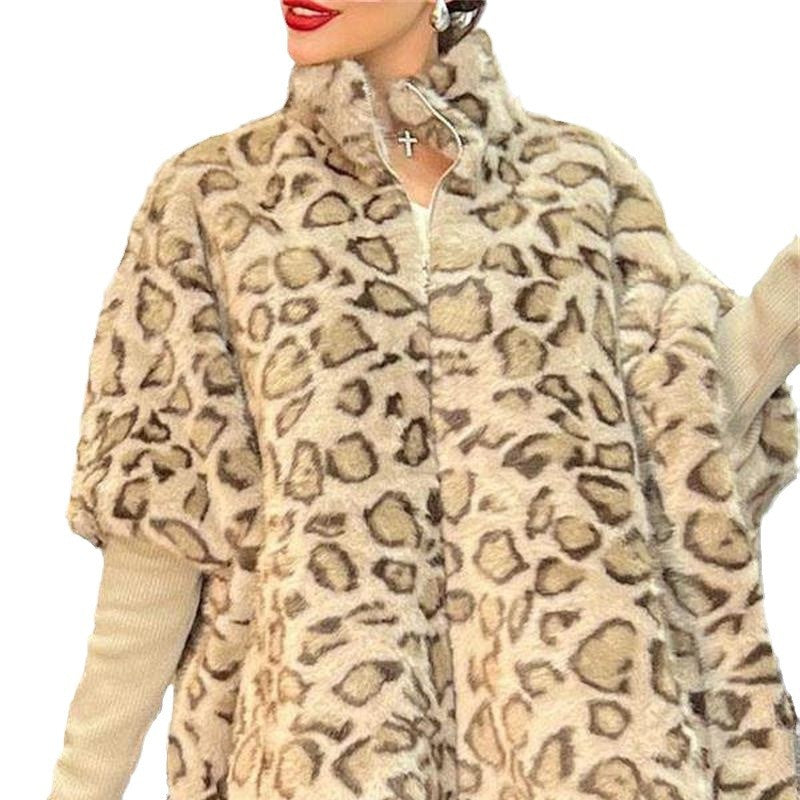 Ladies fleece plush poncho with leopard pattern Lune London