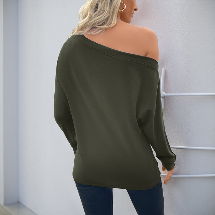 Chemise pour femmes à manches longues surdimensionnée avec encolure asymétrique et détails de boutons fins Chic & Stil