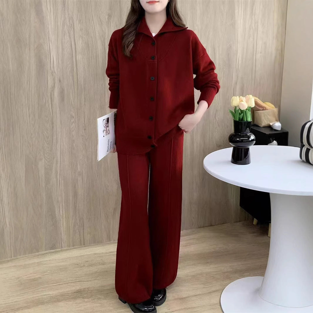 Ensemble en maille pour femmes avec col montant moderne et patte de boutonnage confortable Chic & Stil