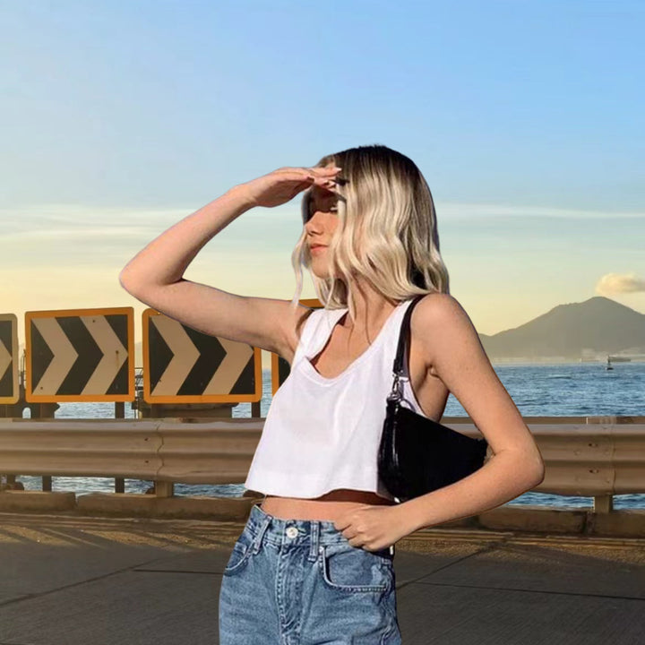 Women’s tank top with a relaxed fit and a trendy round neck Lune London