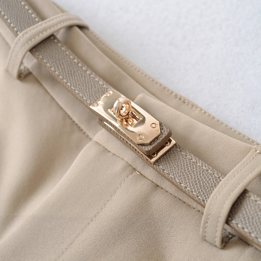 Women's flared pants with fitted waist and decorative belt Lune London