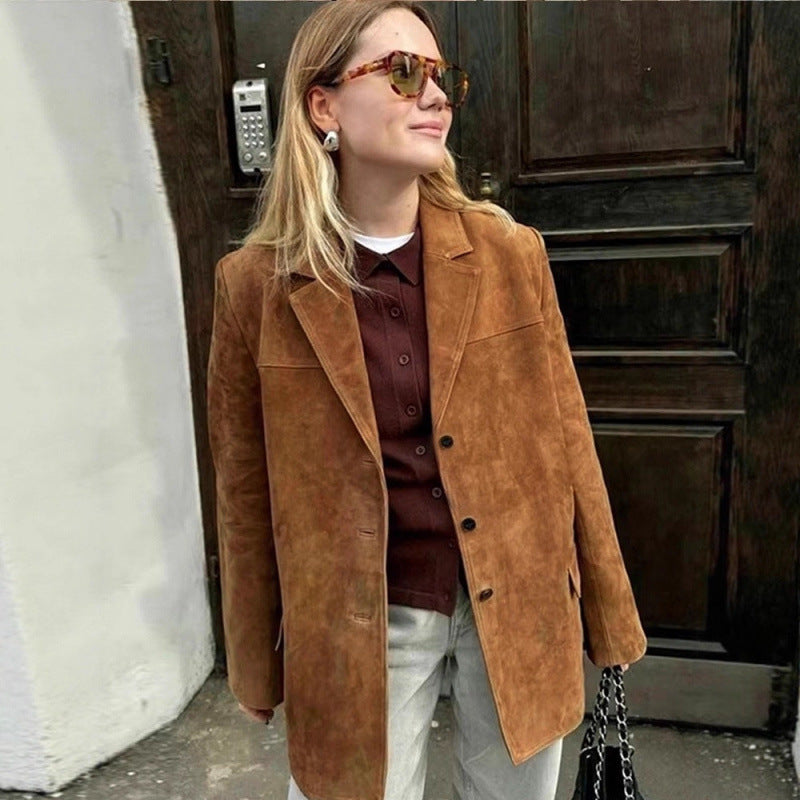 Classic blazer jacket for women in soft material with patch pockets Lune London