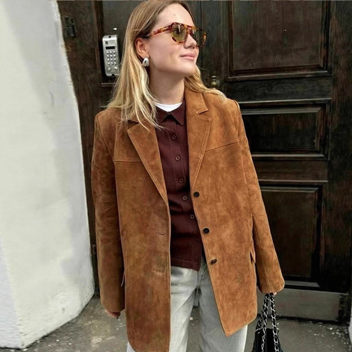 Classic blazer jacket for women in soft material with patch pockets Lune London
