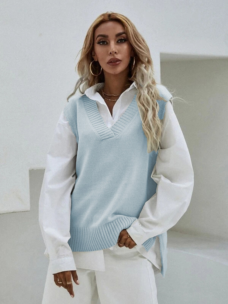 Knitted women's vest with a V-neck and elegant ribbed texture Lune London