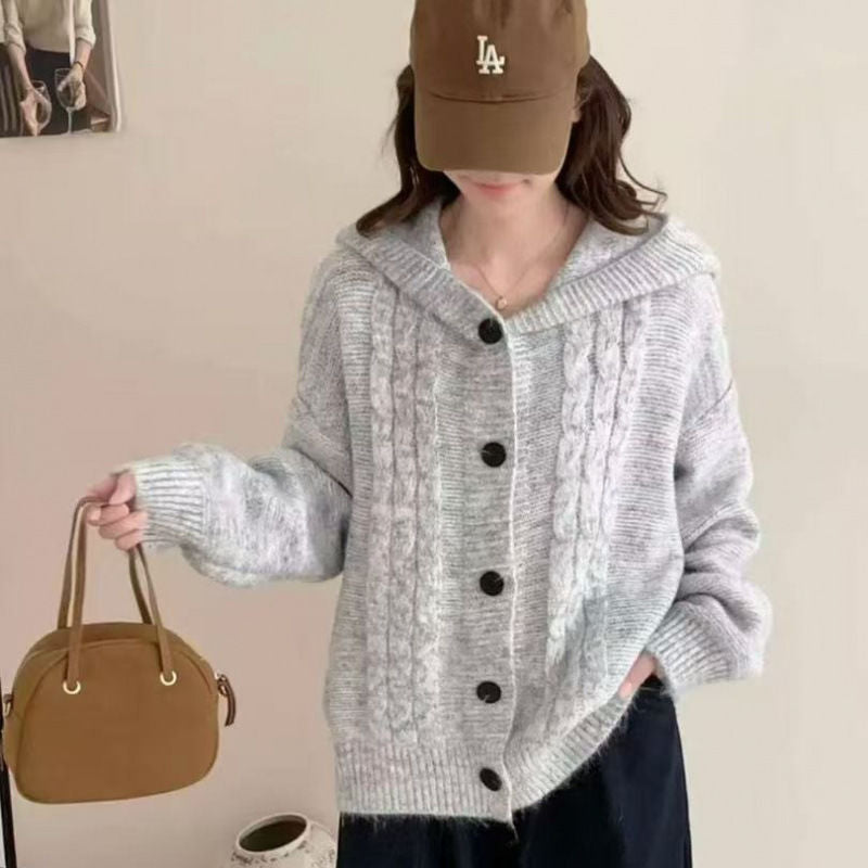 Cardigan Cozy pour femmes avec col à capuche confortable et boutons accrocheurs Chic & Stil