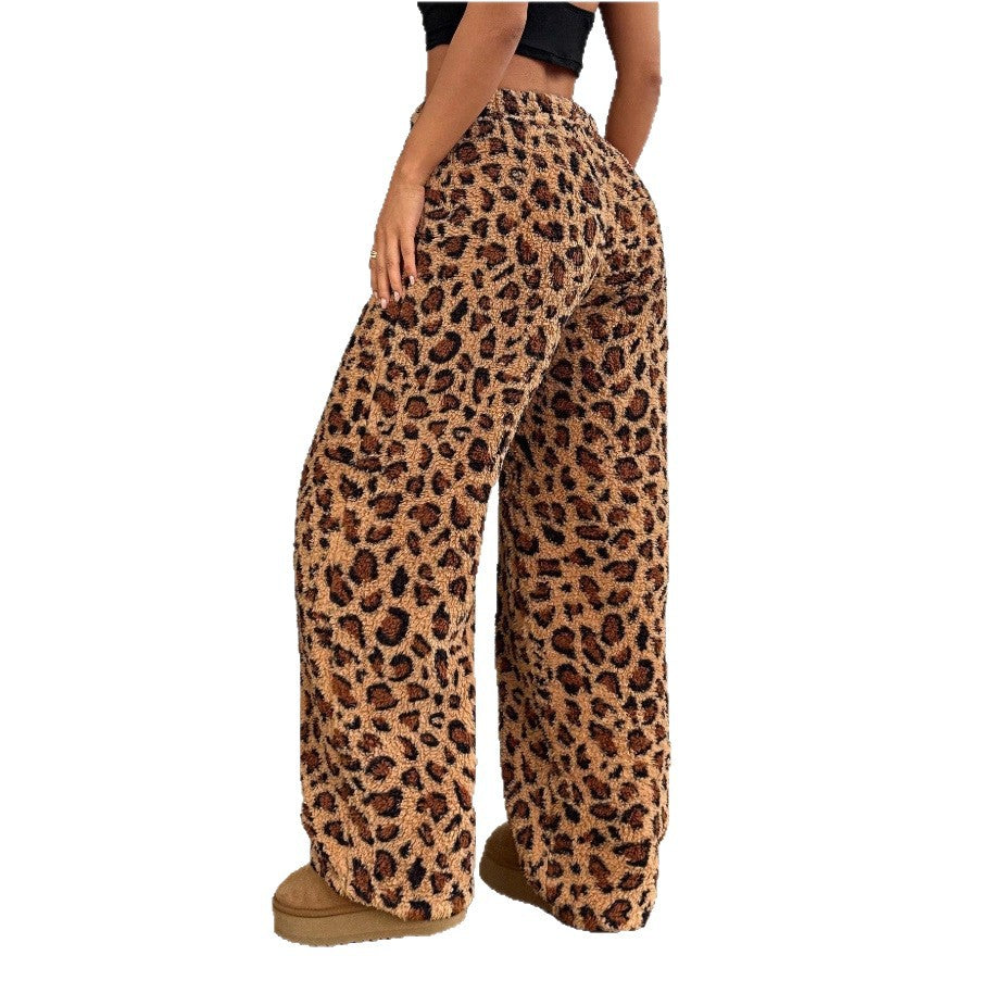 Pantalons décontractés pour femmes à imprimé léopard Chic & Stil