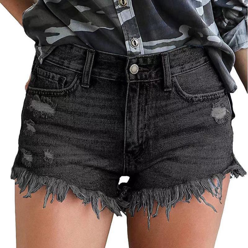 Women's shorts with a trendy used look, featuring frayed hem and high waist Lune London