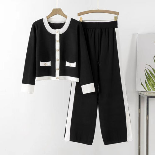 Women's knit loungewear set with decorative buttons and side slit Lune London