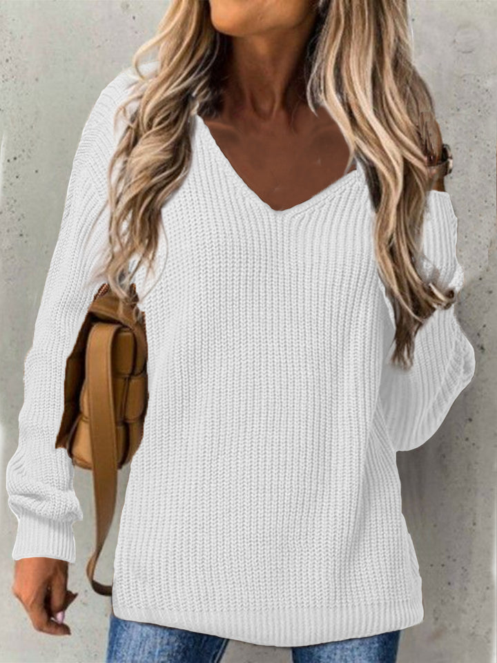 Thick knit V-neck pullover for women with a relaxed fit Lune London