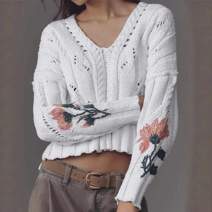 Knitted sweater for women with floral design and V-neck Lune London