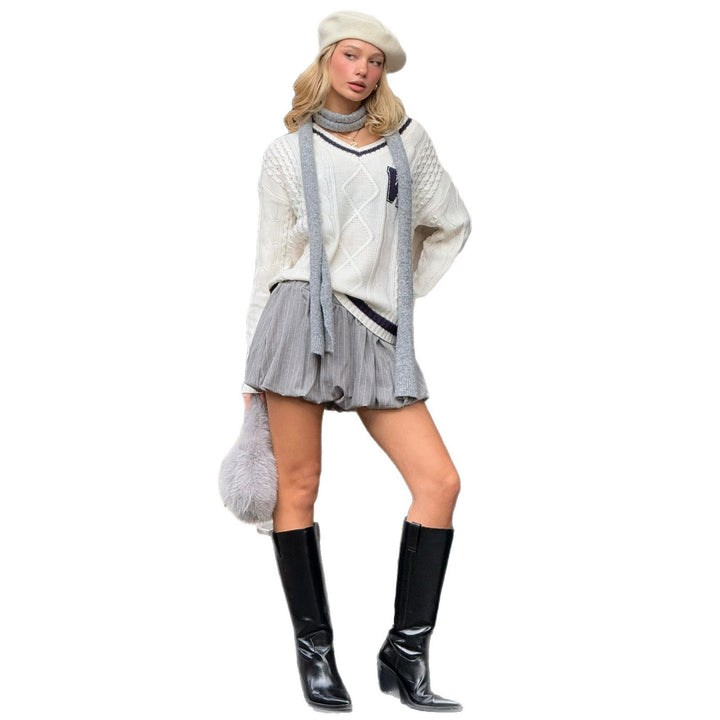 Women's sweater with structure and V-neck Lune London