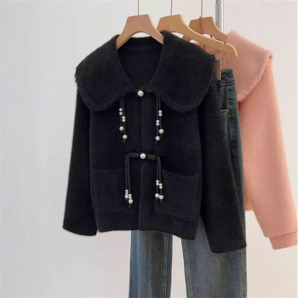 Cardigan féminin élégant avec détails en perles Chic & Stil