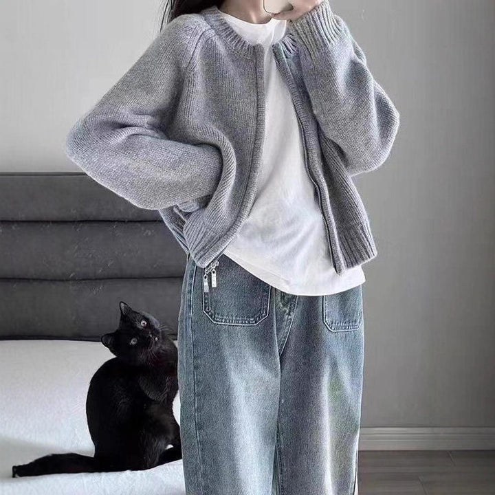 Cardigan féminin élégant et confortable avec zip Chic & Stil