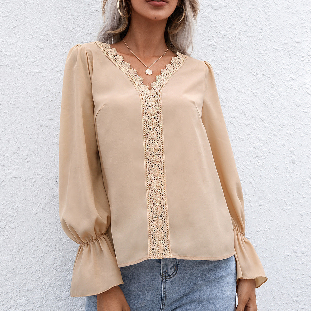 Elegant blouse for women with lace details and flared sleeves Lune London