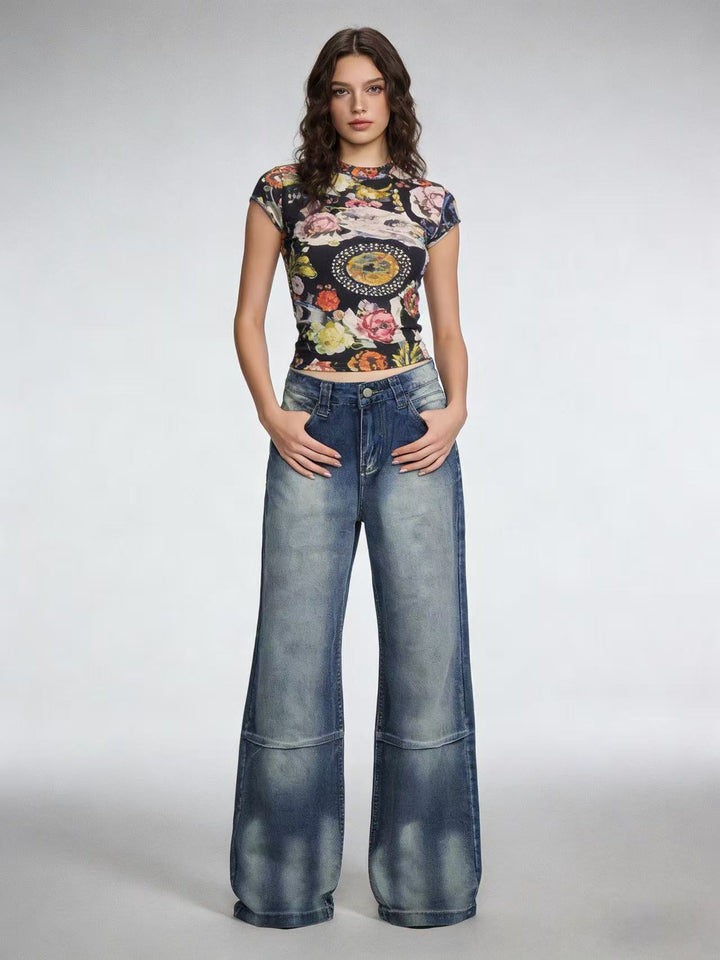 Women's flared jeans with wide leg and trendy wash effects Lune London