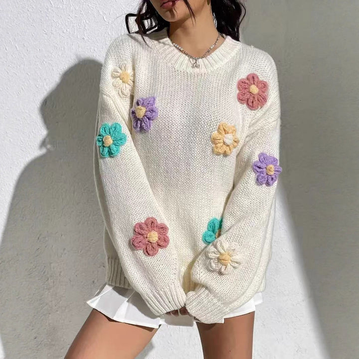 Woman oversized sweater embroidered with flowers Lune London