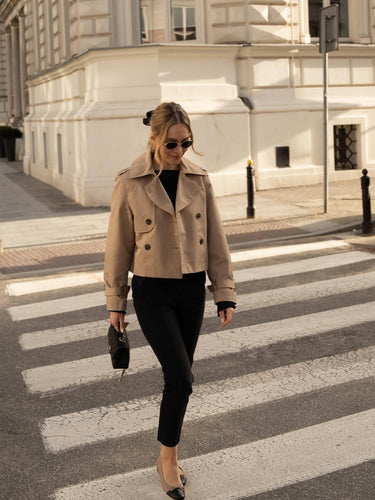 Cropped trench coat for women with double-breasted button row and adjustable sleeves Lune London