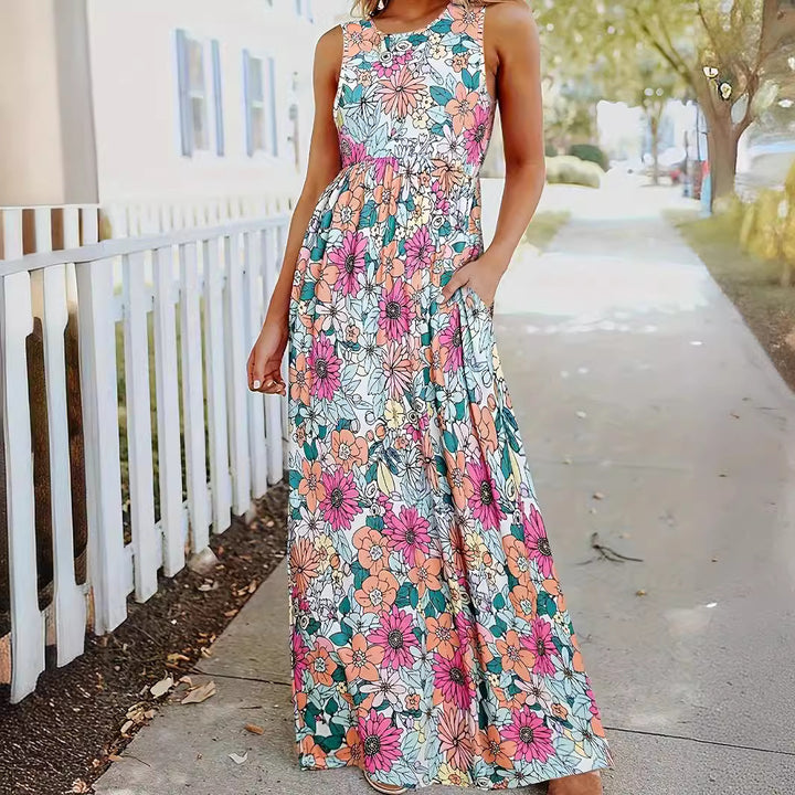 Women's maxi dress with floral pattern and practical pockets Lune London