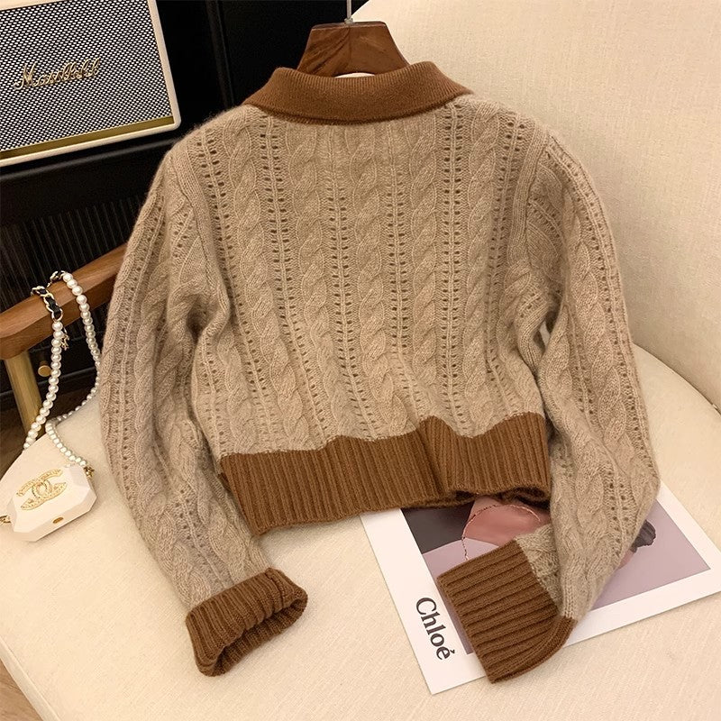 Stylish knitted sweater for women with a distinctive ribbed pattern and polo collar Lune London