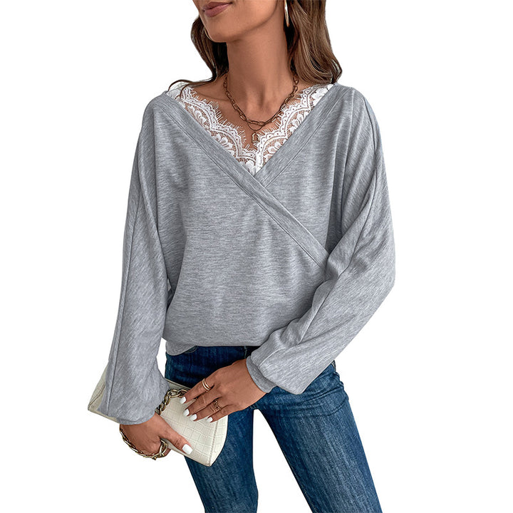 Top pratique de transition pour femmes avec un élégant décolleté en V et un design adapté à la vie quotidienne Chic & Stil
