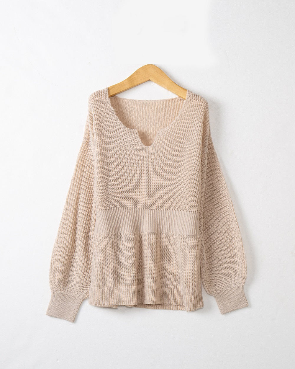 Chunky knit sweater for women with deep V-neck and relaxed fit Lune London