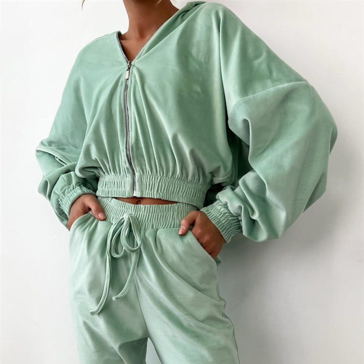 Ladies Velvet leisure outfit with drawstring and zip Lune London