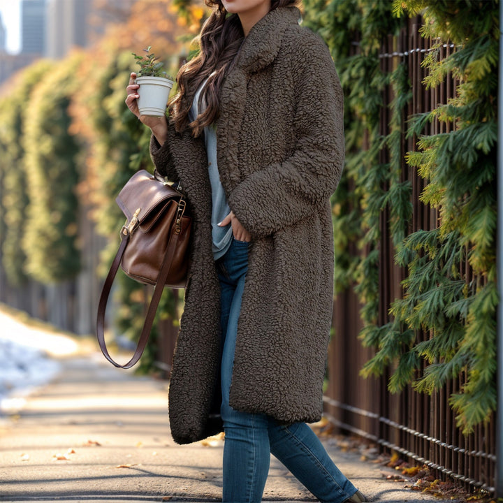 Cozy coat for women in faux fur Lune London