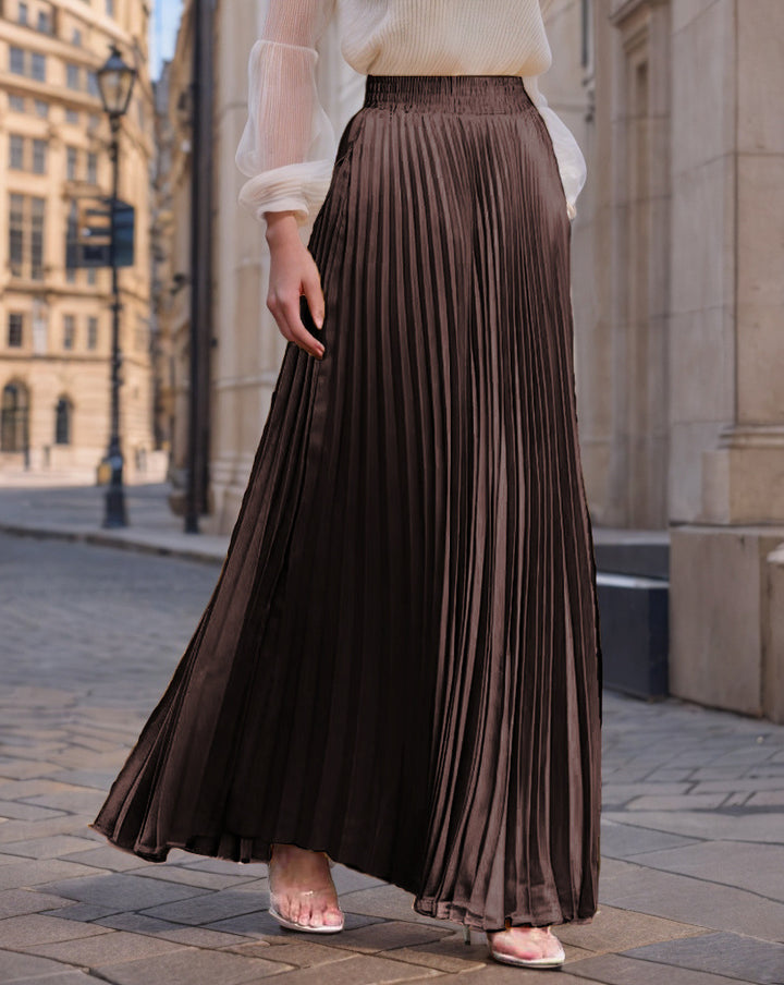 Pleated maxi skirt for women with elastic waist and flowy cut Lune London