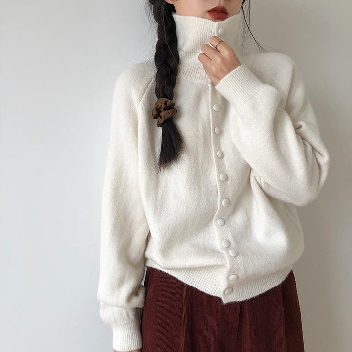 Cardigan à boutons pour femmes avec une coupe moderne et une texture fine Chic & Stil