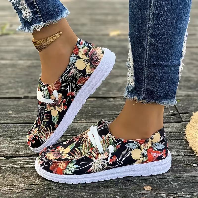 Leisure sneakers for women Designer with floral pattern and comfortable sole Lune London