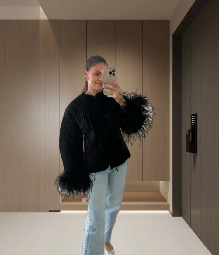 Women's Elegant knit cardigan with voluminous sleeves and a delicate pattern Lune London
