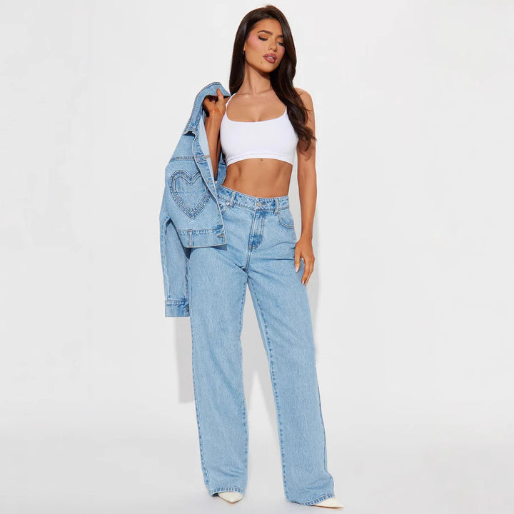 Women Wide High-Waist Jeans with classic cut and frayed hems Lune London