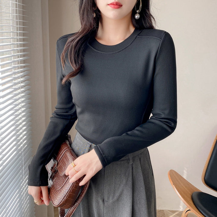 Ladies fashionable cropped long sleeve shirt with ribbed texture Chic & Stil