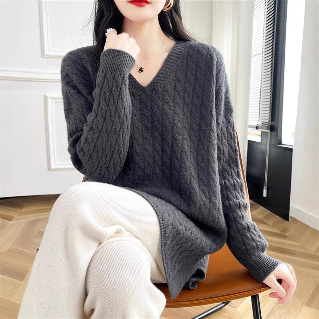 Pull femme à col en V avec un motif en tricot torsadé caractéristique et une coupe décontractée Chic & Stil