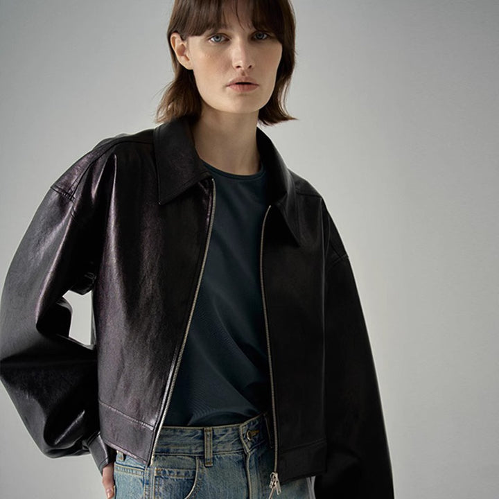 Veste en cuir pour femmes avec coupe décontractée et col moderne Chic & Stil