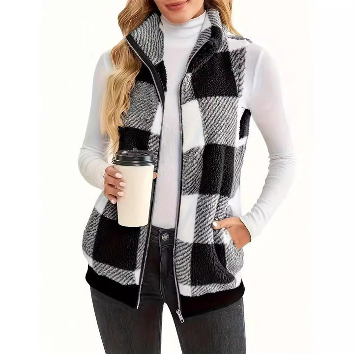 Women's fleece vest with check pattern and practical pockets Lune London