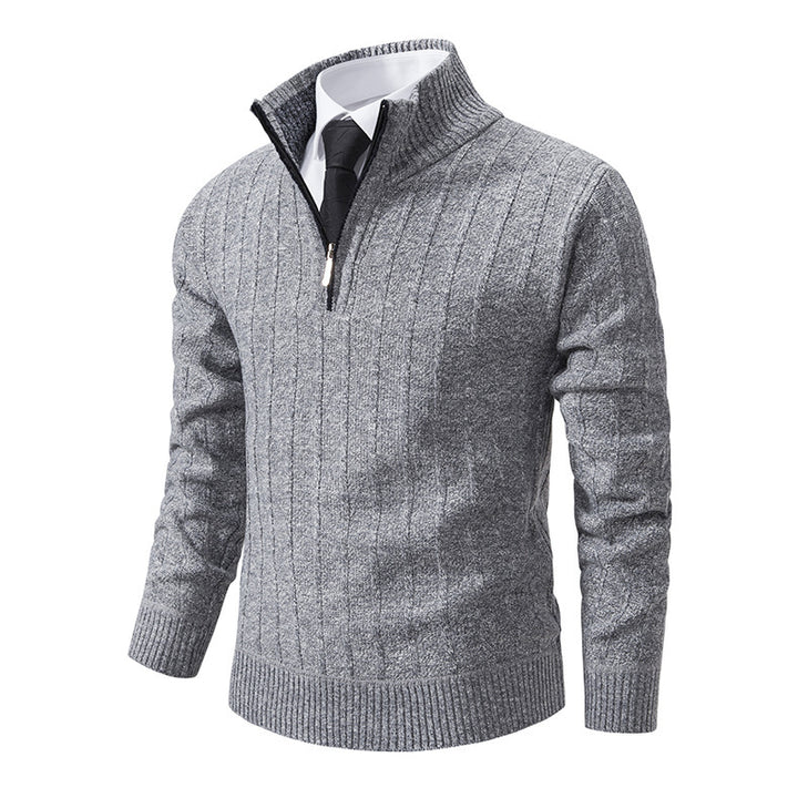Fine knit sweater for men with zipper and structured design Lune London