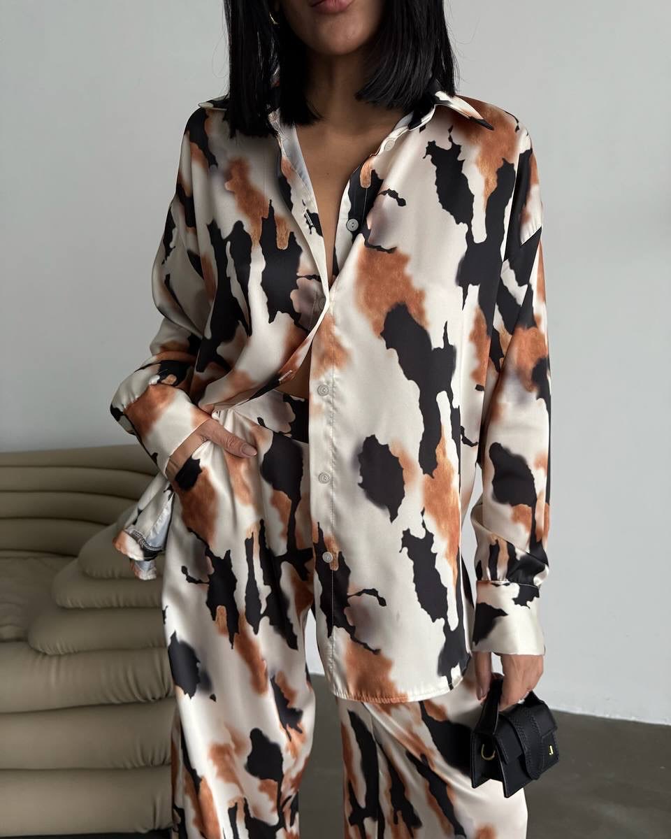 Ladies elegant satin blouse Lune London