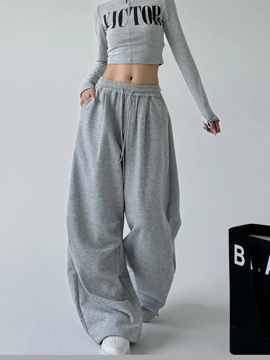 Wide women's jogger pants with elastic waistband Lune London