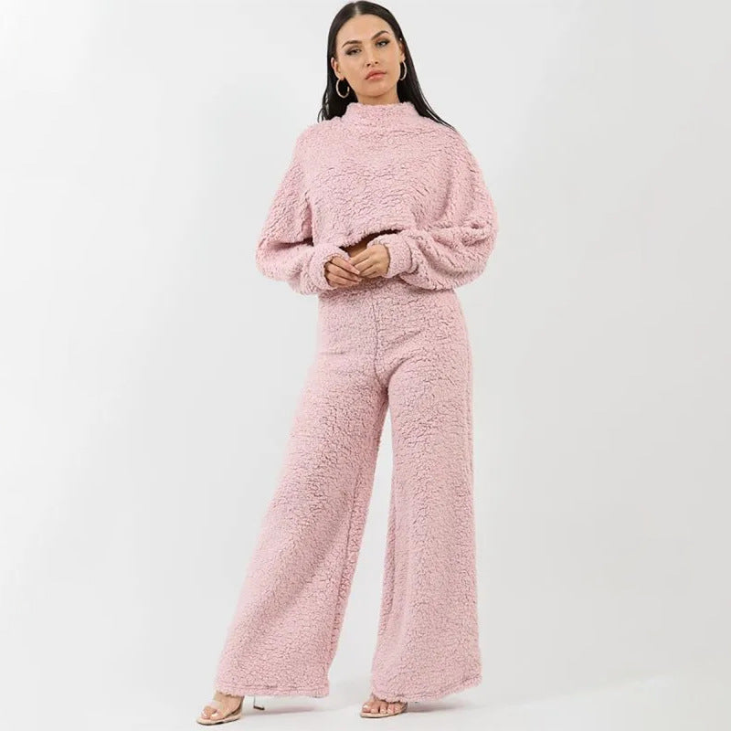 Comfortable ladies lounge set with wide leg and high collar Lune London