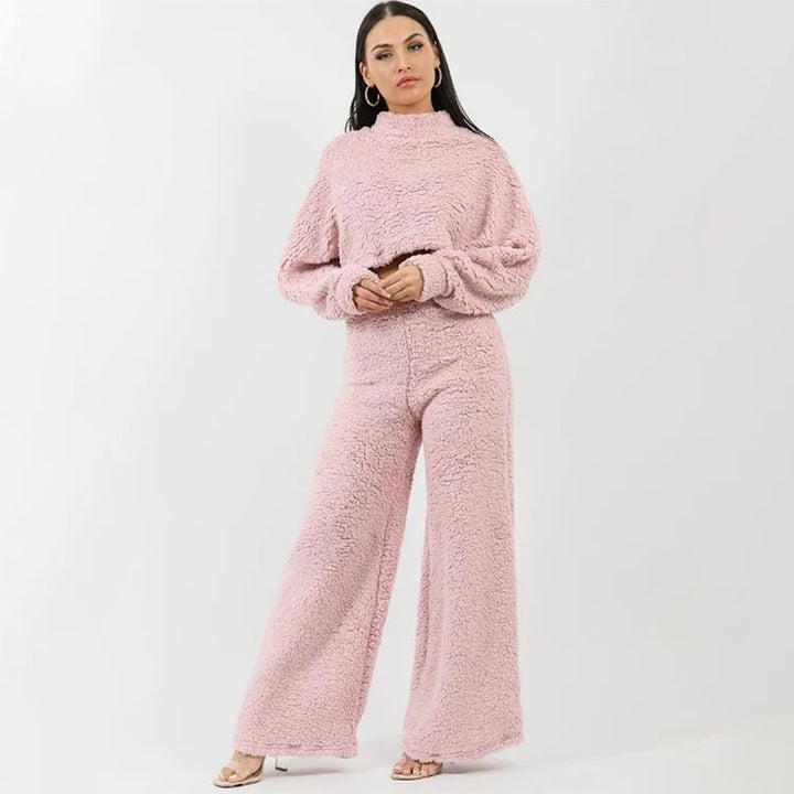 Comfortable ladies lounge set with wide leg and high collar Lune London