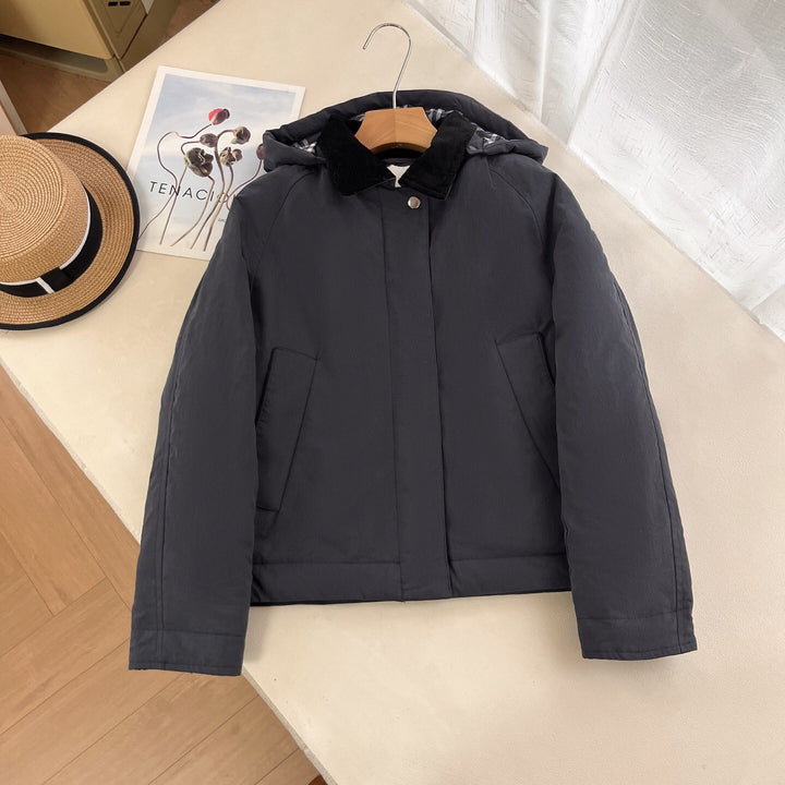 Veste courte pour femmes à la mode et fonctionnelle avec capuche Chic & Stil