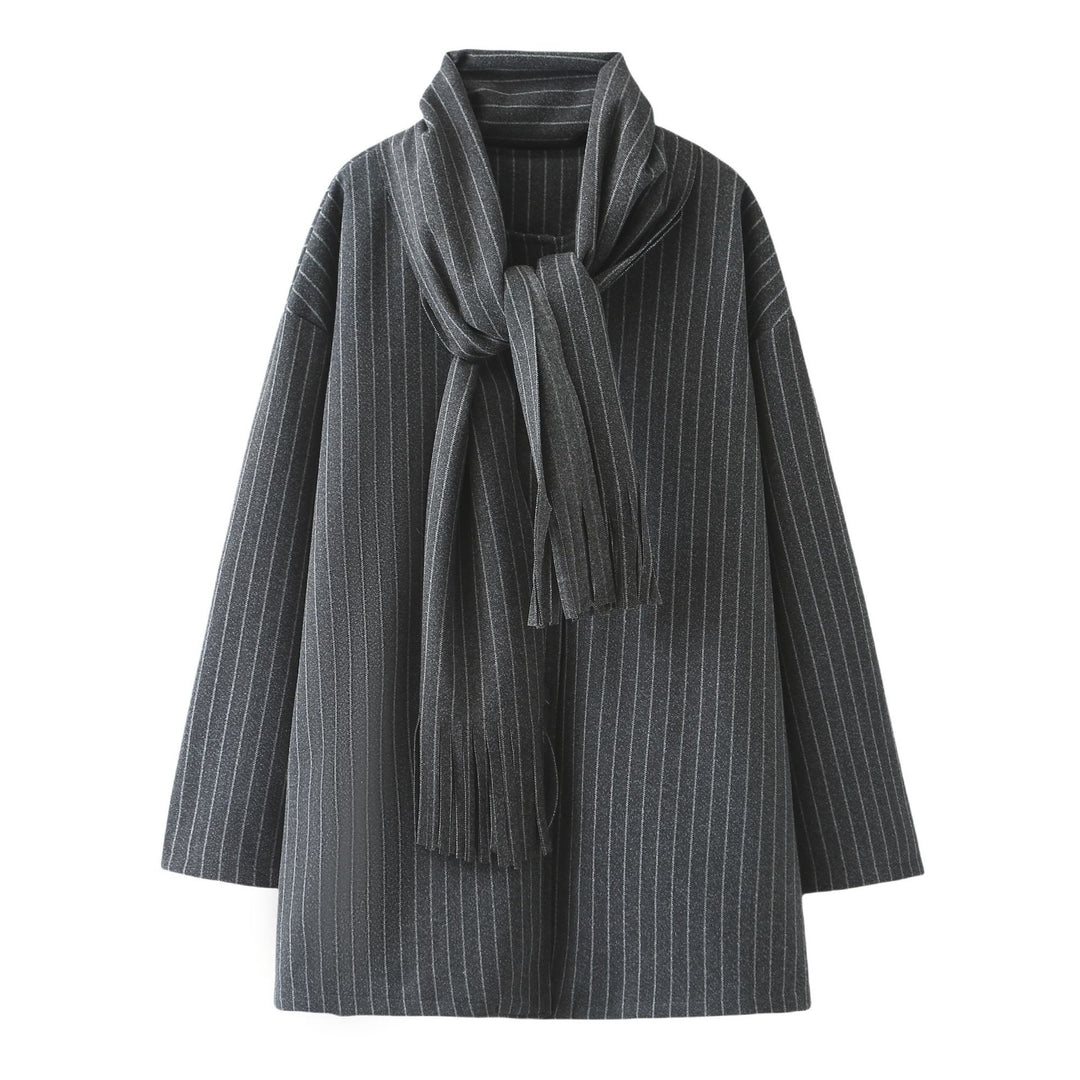 Trendy women's quilted jacket with asymmetrical collar and an elegant scarf Lune London