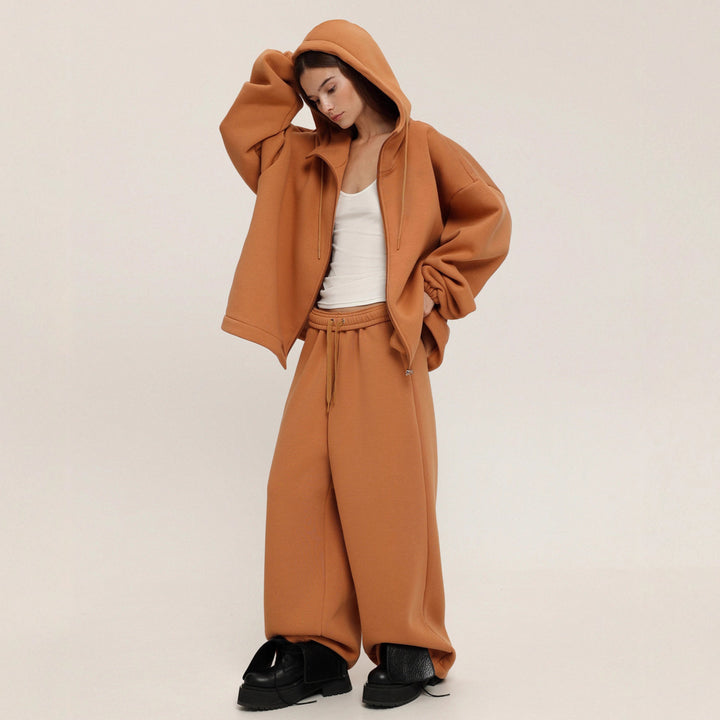 Ladies oversized casual loungewear with soft hood and wide pants Lune London