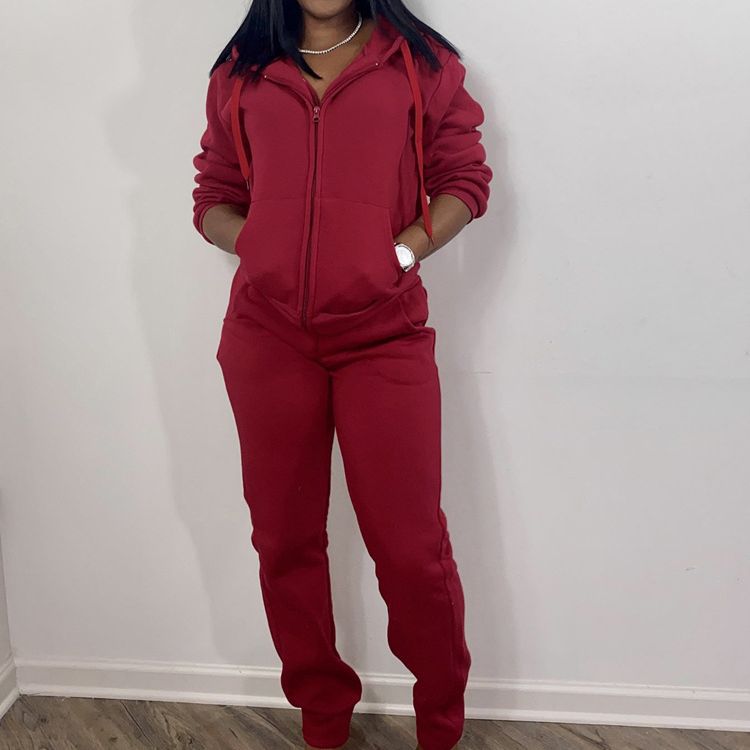 Women's sportswear with convenient zipper and elastic waistband Lune London