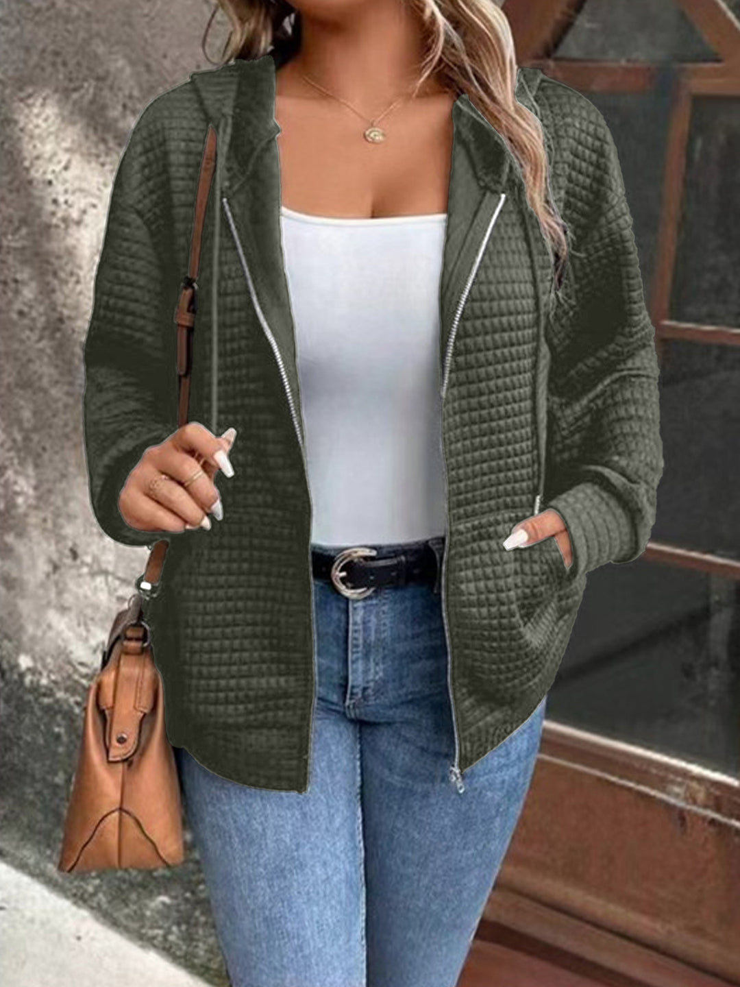 Quilted jacket for women with hood and zipper Lune London